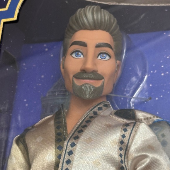 Disney Wish Movie King Magnifico & Queen Amaya of Rosas Dolls 2-pack - Picture 2 of 10